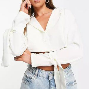 NWT Missyempire Cropped Tie Sleeve Blazer in Cream